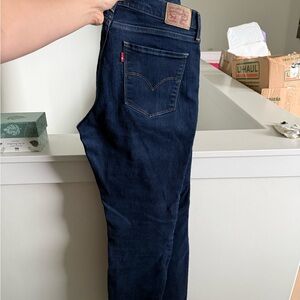 Levi 314 jeans